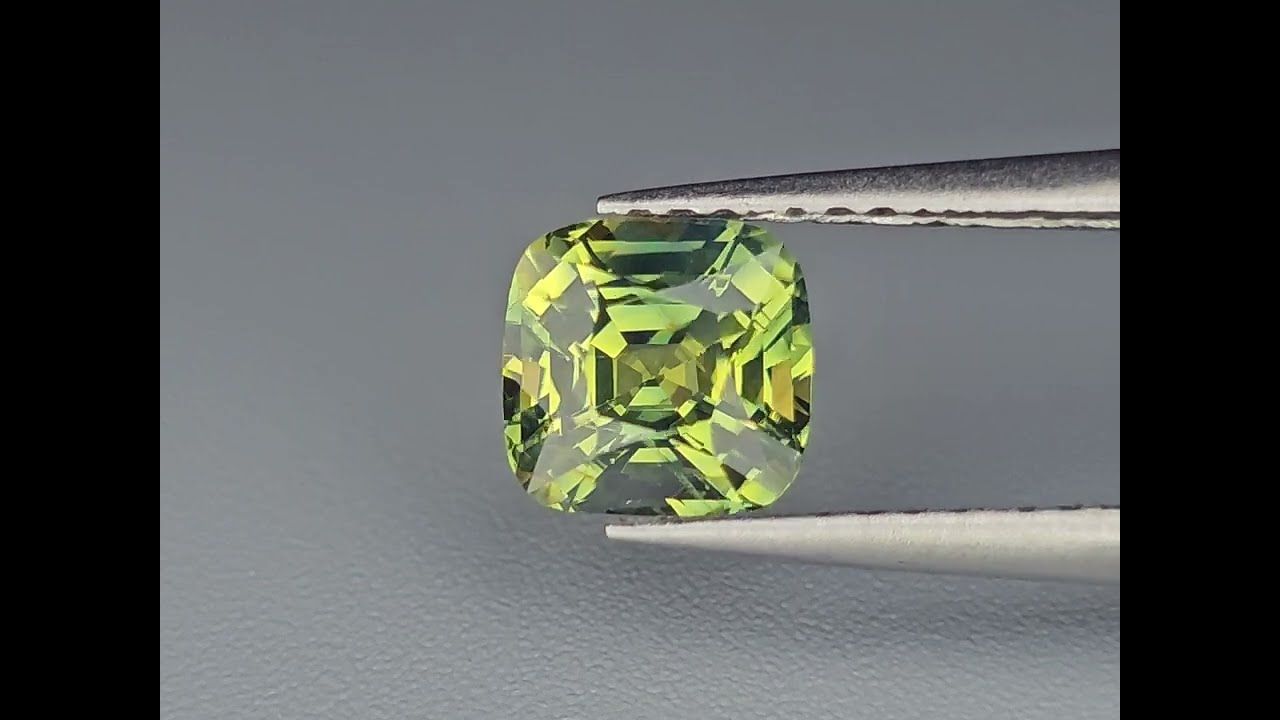 Saphir Vert Jaune 1.36 Ct - Non chauffé