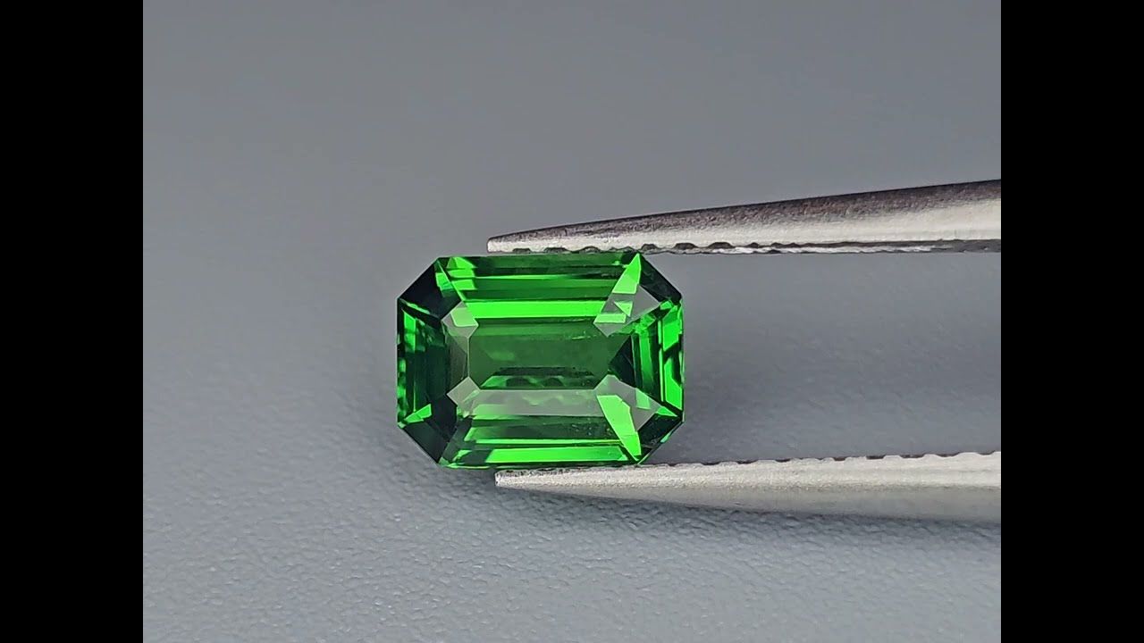 Grenat Tsavorite 1.03 Ct