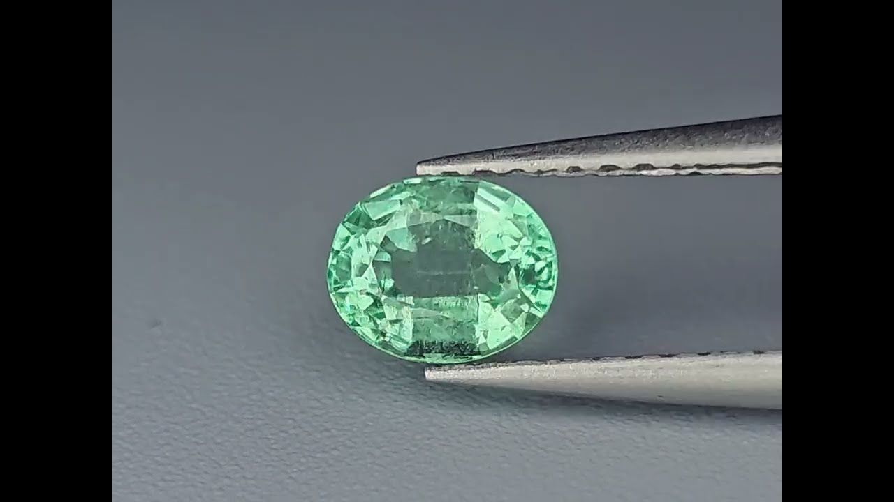 Émeraude 0.56 Ct