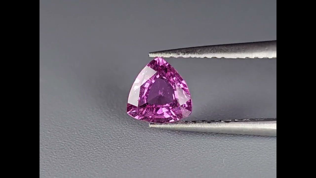 Saphir Violet 0.80 Ct - Traité