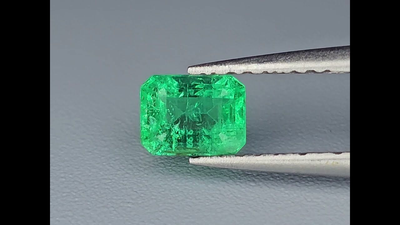Émeraude 0.56 Ct