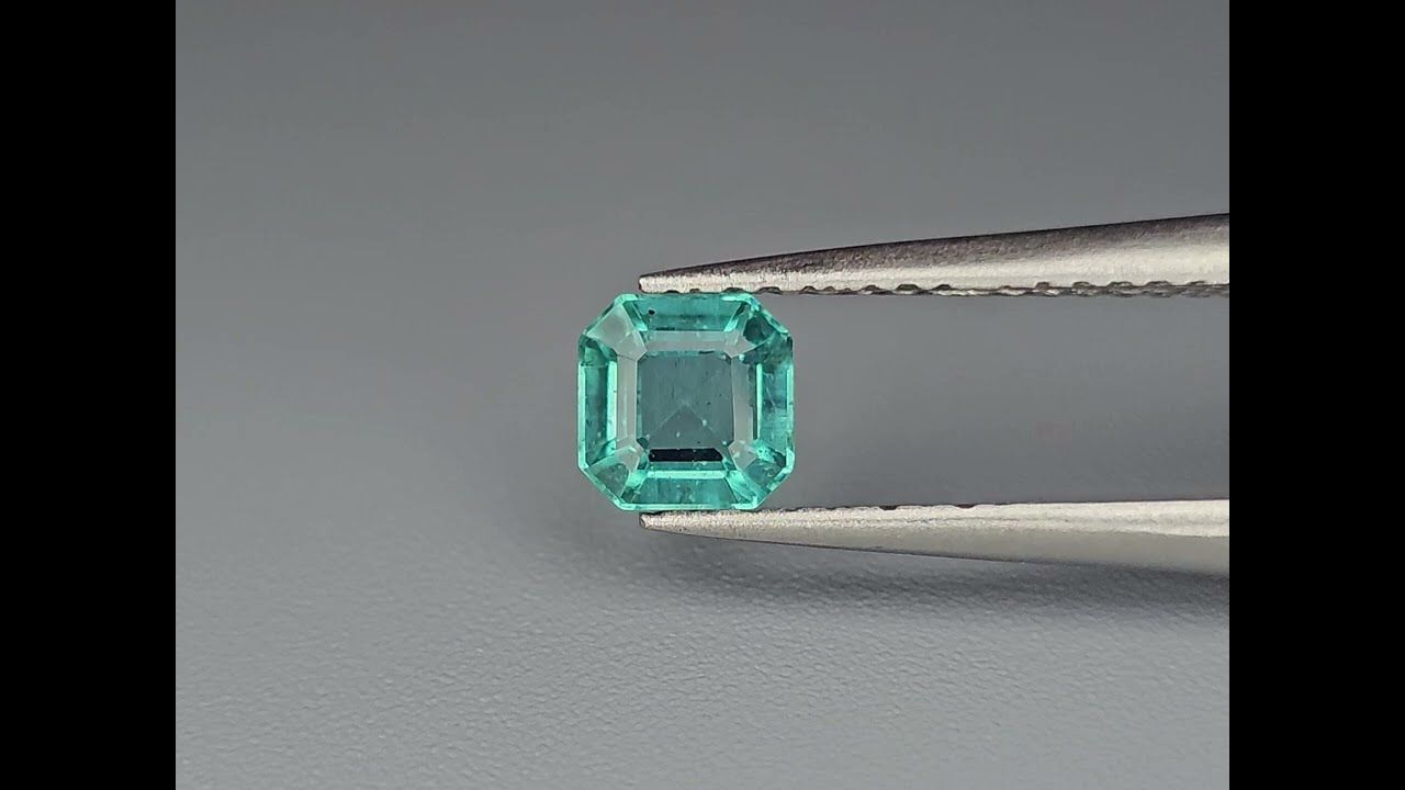 Émeraude 0.57 Ct