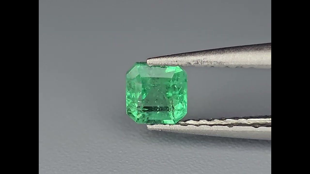 Émeraude 0.40 Ct