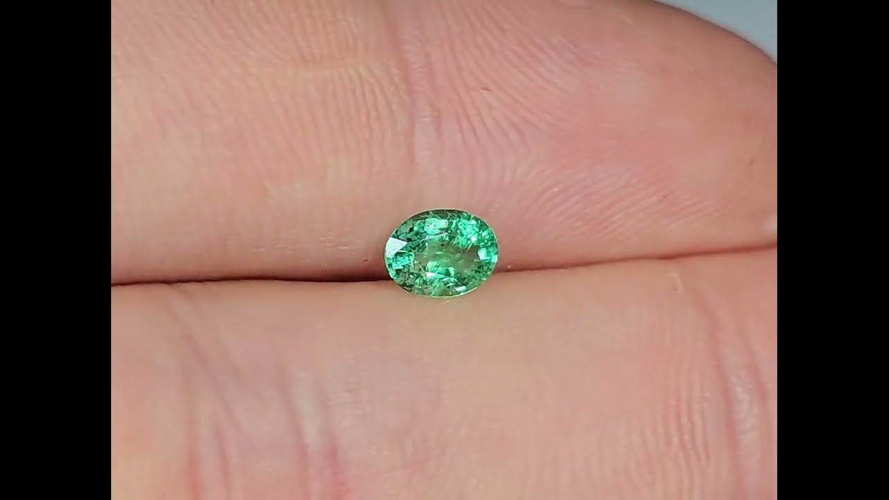 Émeraude 0.49 Ct