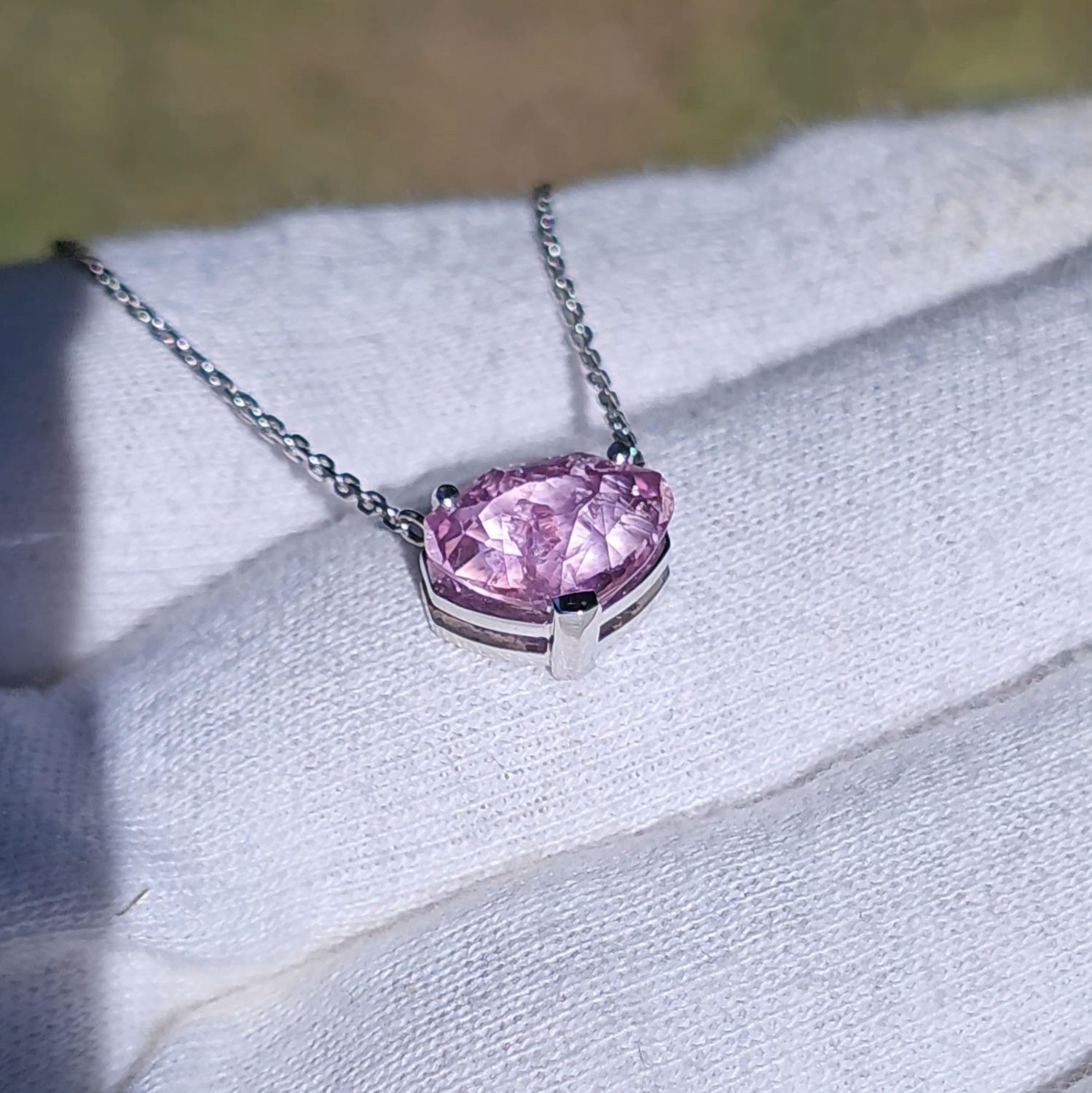 Pendentif Or Blanc 18k - Saphir Padparadscha 3.30 Ct