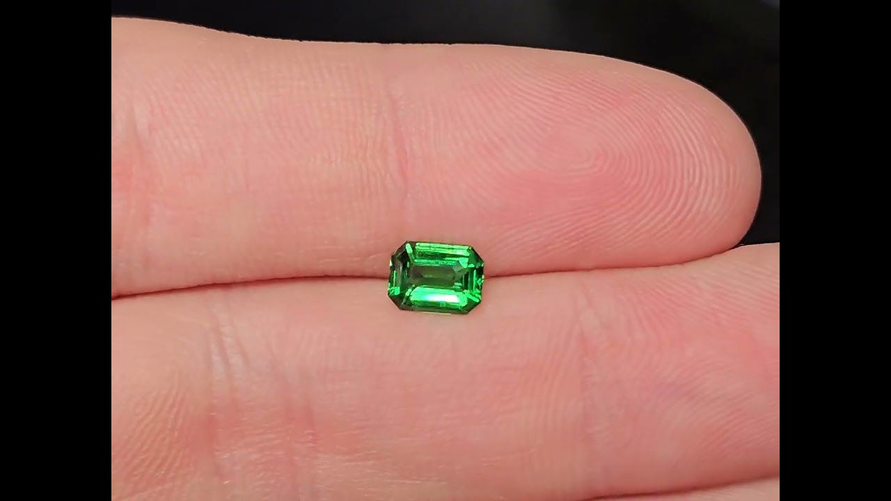 Grenat Tsavorite 1.03 Ct