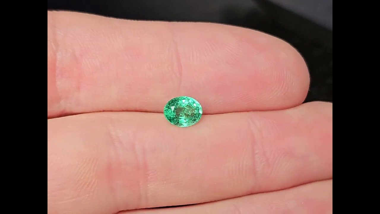 Émeraude 1.02 Ct