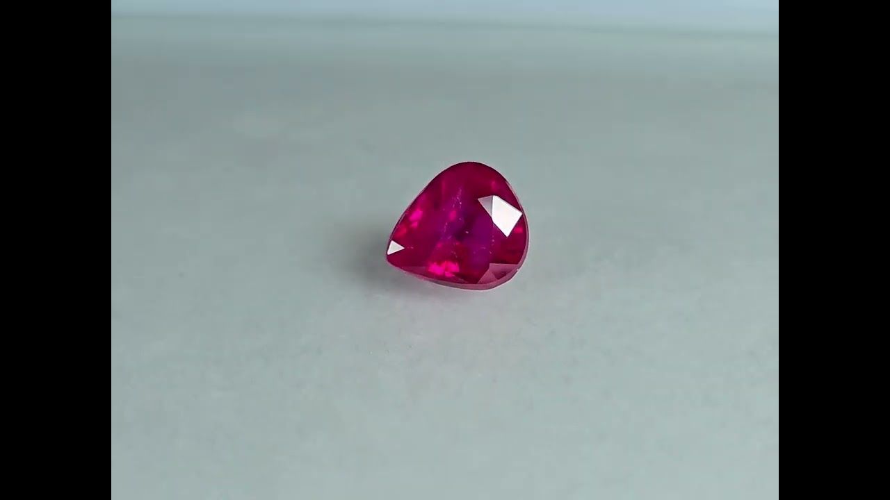 Rubis Rouge Sang de Pigeon 0.99 Ct - Chauffé