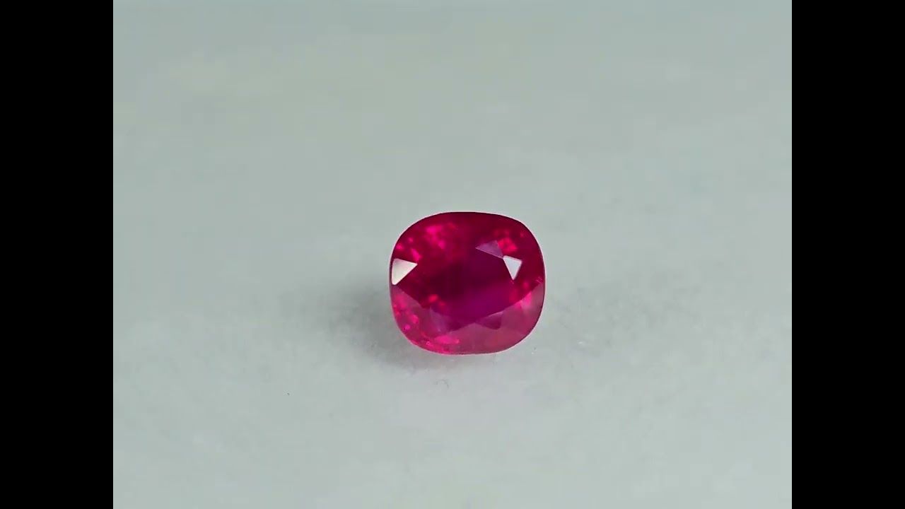 Rubis Rouge Sang de Pigeon 1.01 Ct - Chauffé