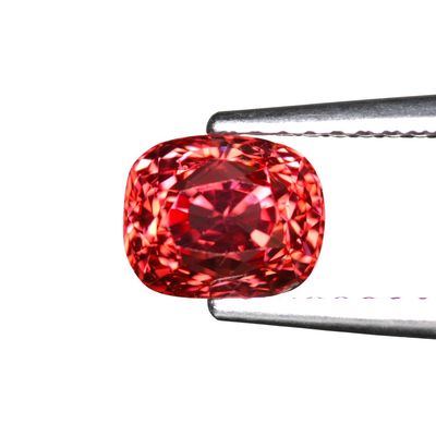 Spinelle Orange Rose Rouge 1.35 Ct