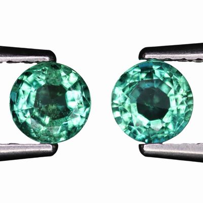 Paire Émeraudes 0.72 Ct
