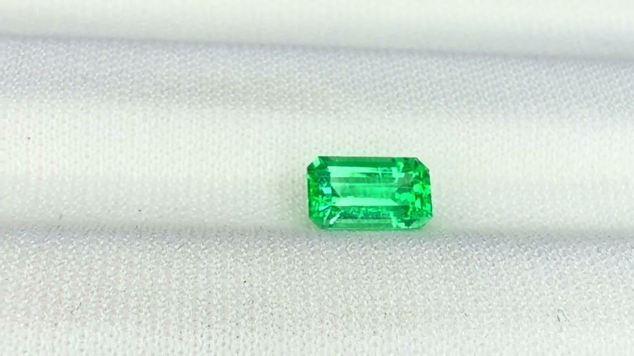 Émeraude 0.98 Ct