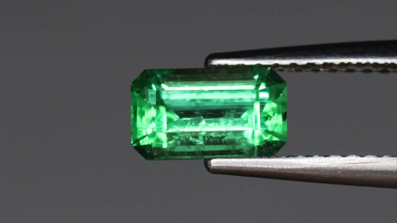 Émeraude 0.98 Ct