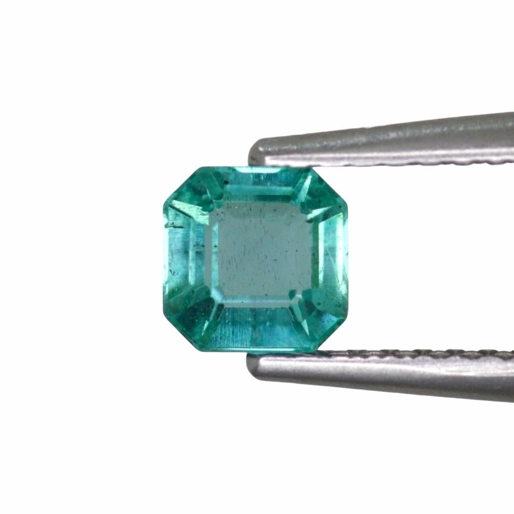 Émeraude 0.57 Ct Émeraude 0.57 Ct