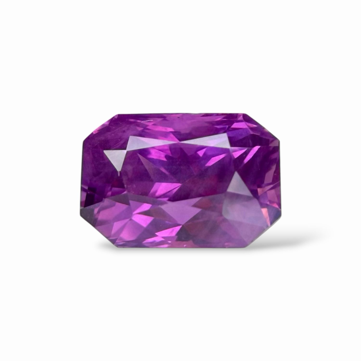 Saphir Violet 1.52 Cts - Non chauffé Saphir Violet 1.52 Cts - Non chauffé