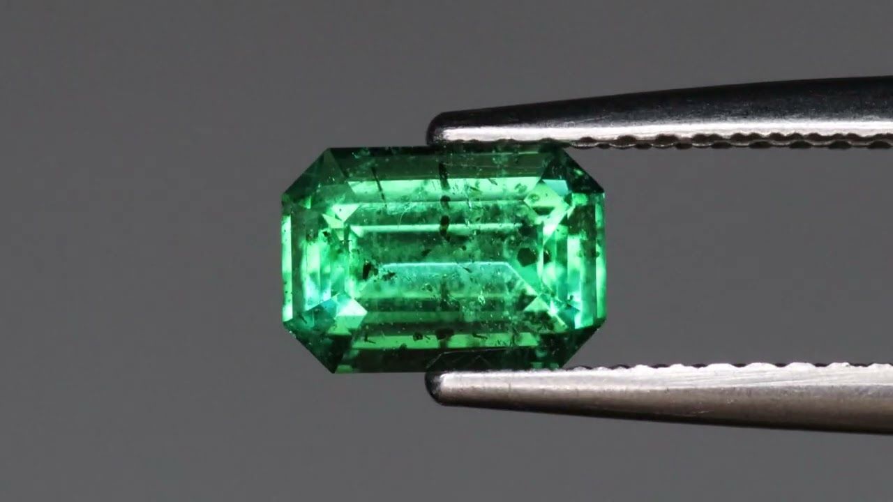 Émeraude 0.85 Ct