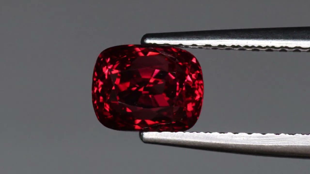 Spinelle Rouge Orange 1.92 Ct