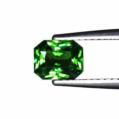 Grenat Tsavorite 1.04 Ct
