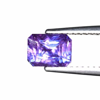 Saphir Violet 1.52 Ct - Non chauffé Saphir Violet 1.52 Ct - Non chauffé
