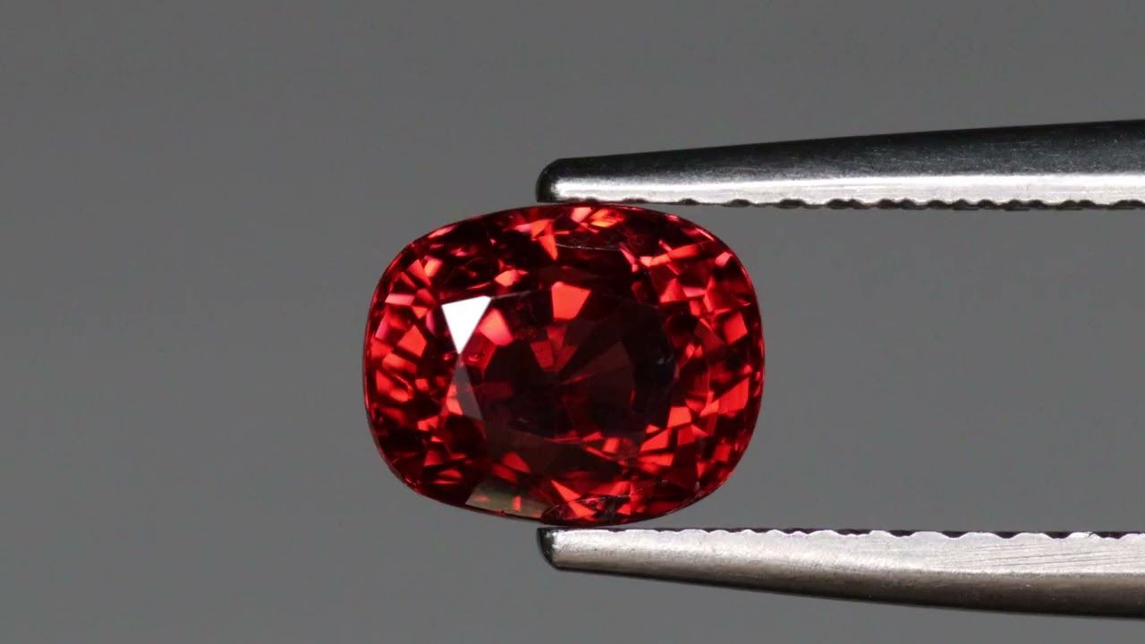 Spinelle Rouge 1.56 Ct