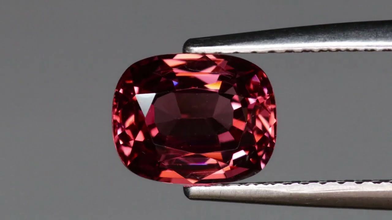 Spinelle Rouge 1.88 Ct