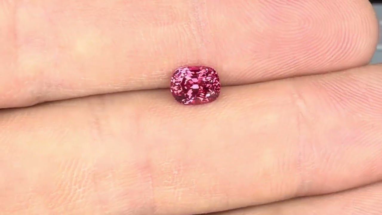 Spinelle Rouge 1.38 Ct