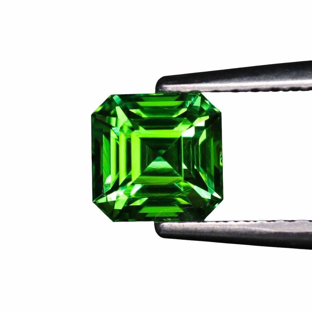 Grenat Tsavorite 1.03 Ct Grenat Tsavorite 1.03 Ct
