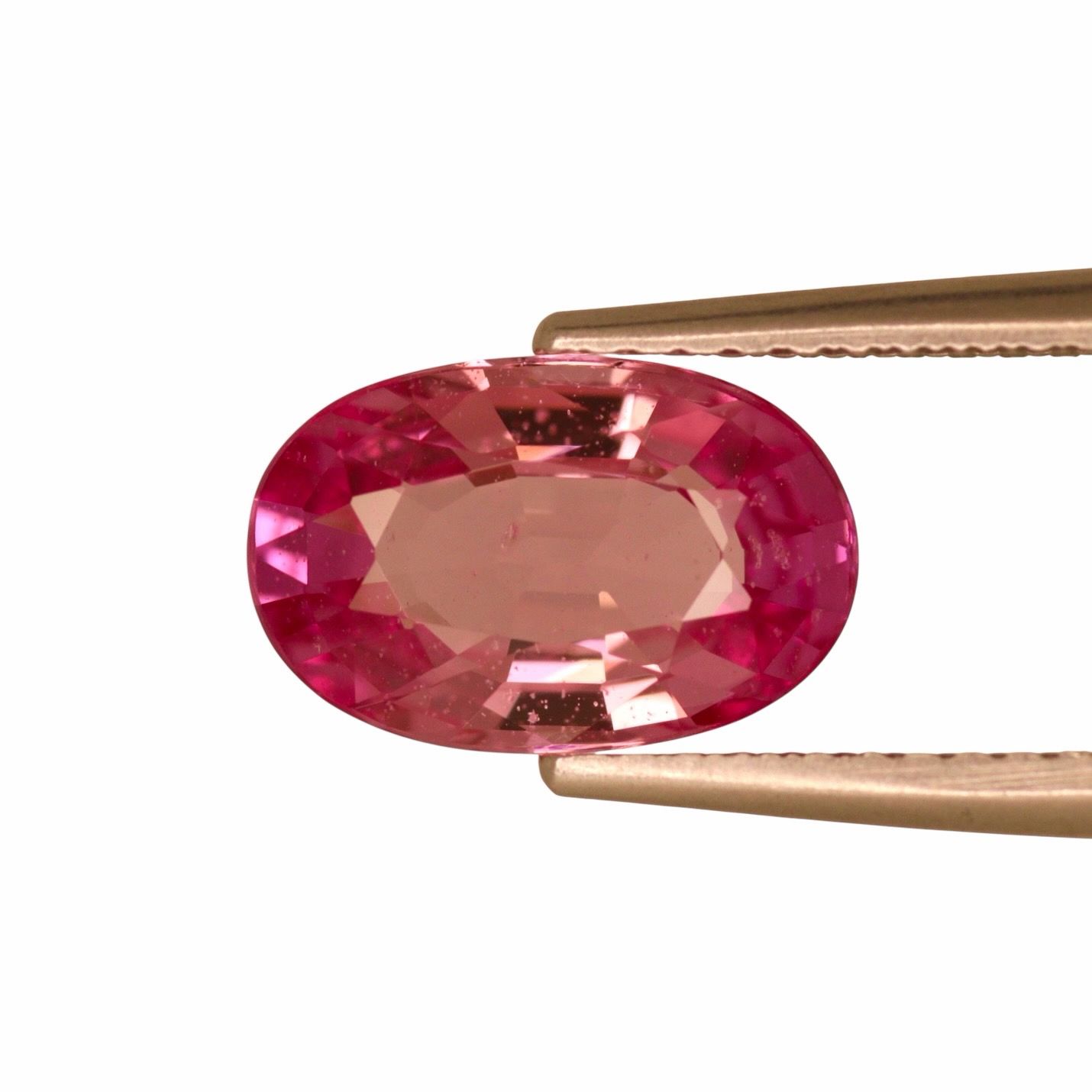 Saphir Rose 2.42 Ct - Traité Saphir Rose 2.42 Ct - Traité