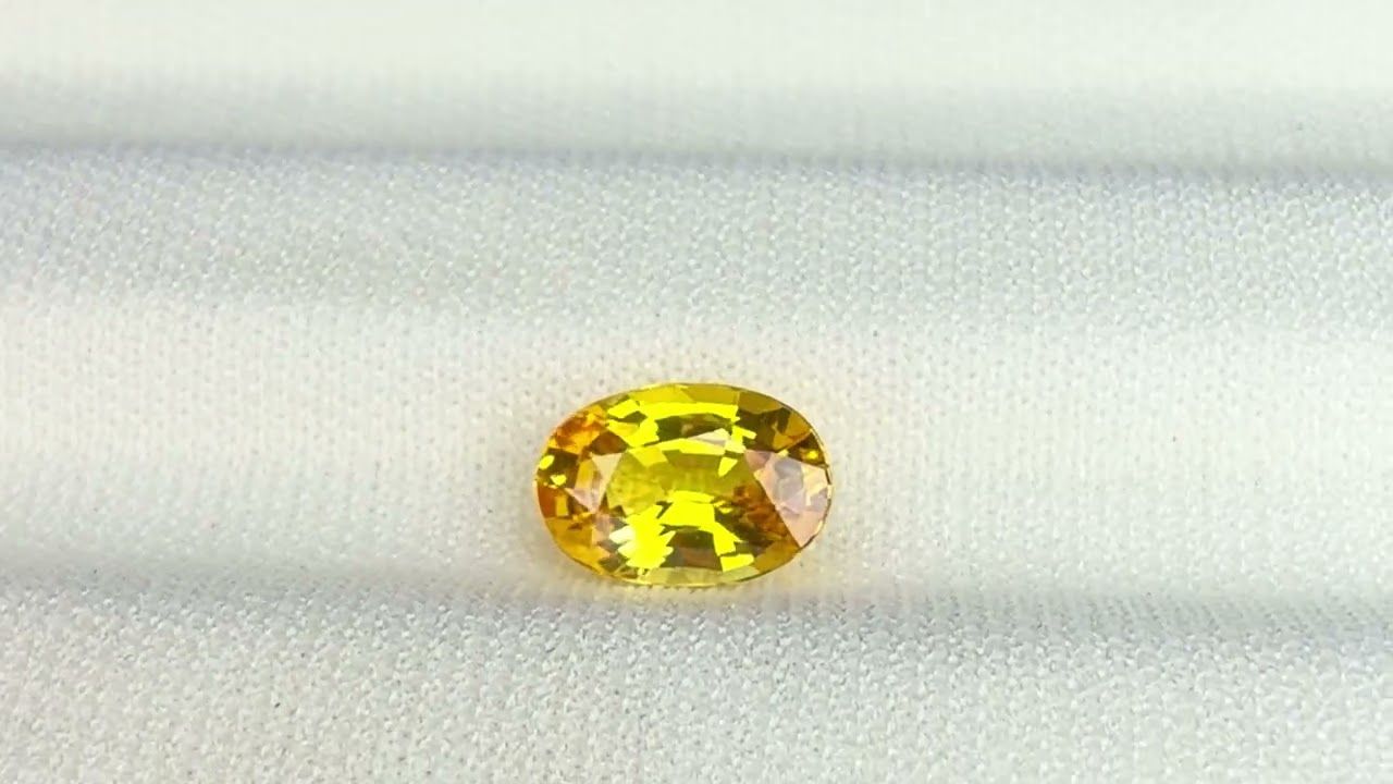 Saphir Jaune 1.33 Ct - Traité
