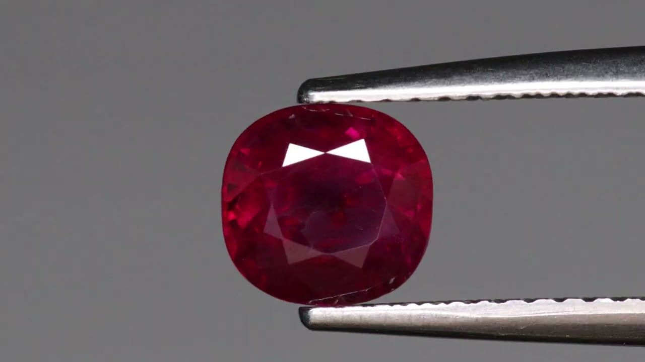 Rubis Rouge Rosâtre 1.49 Ct - Chauffé