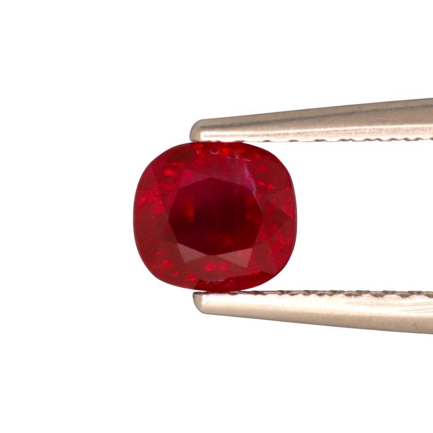 Rubis Rouge Sang de Pigeon 1.01 Ct - Chauffé