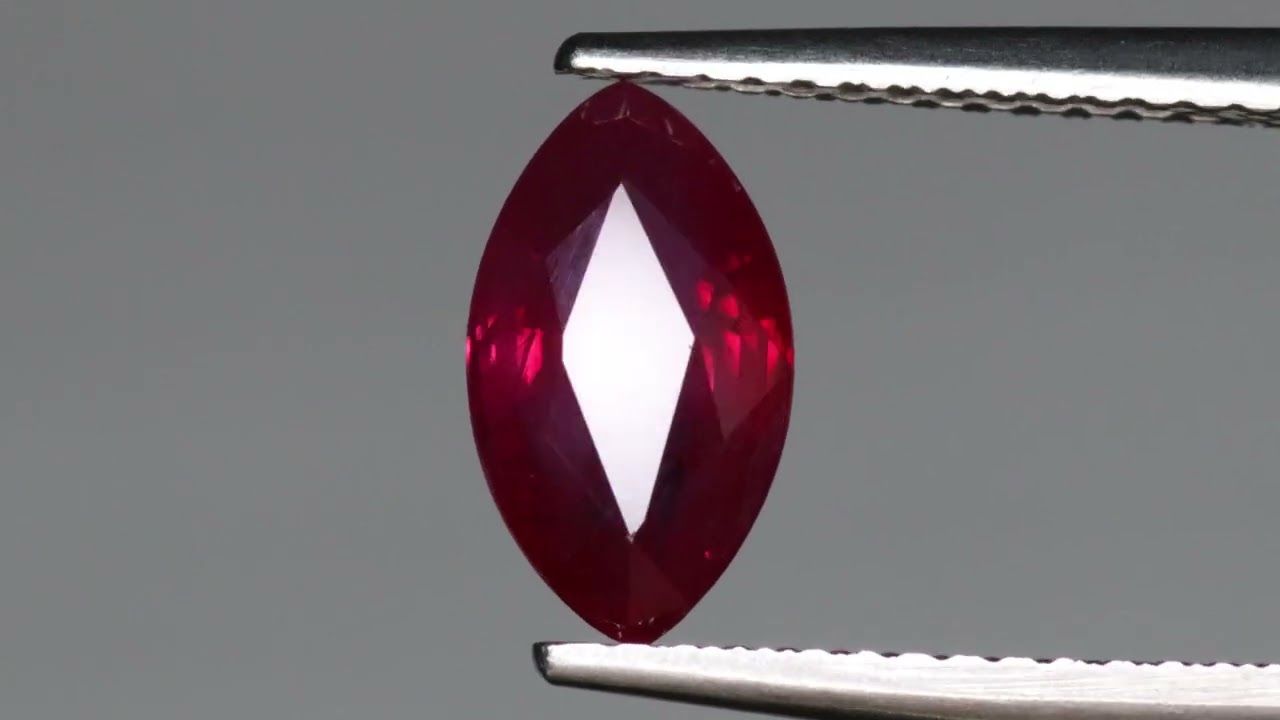 Rubis Rouge Sang de Pigeon 1.65 Ct - Chauffé