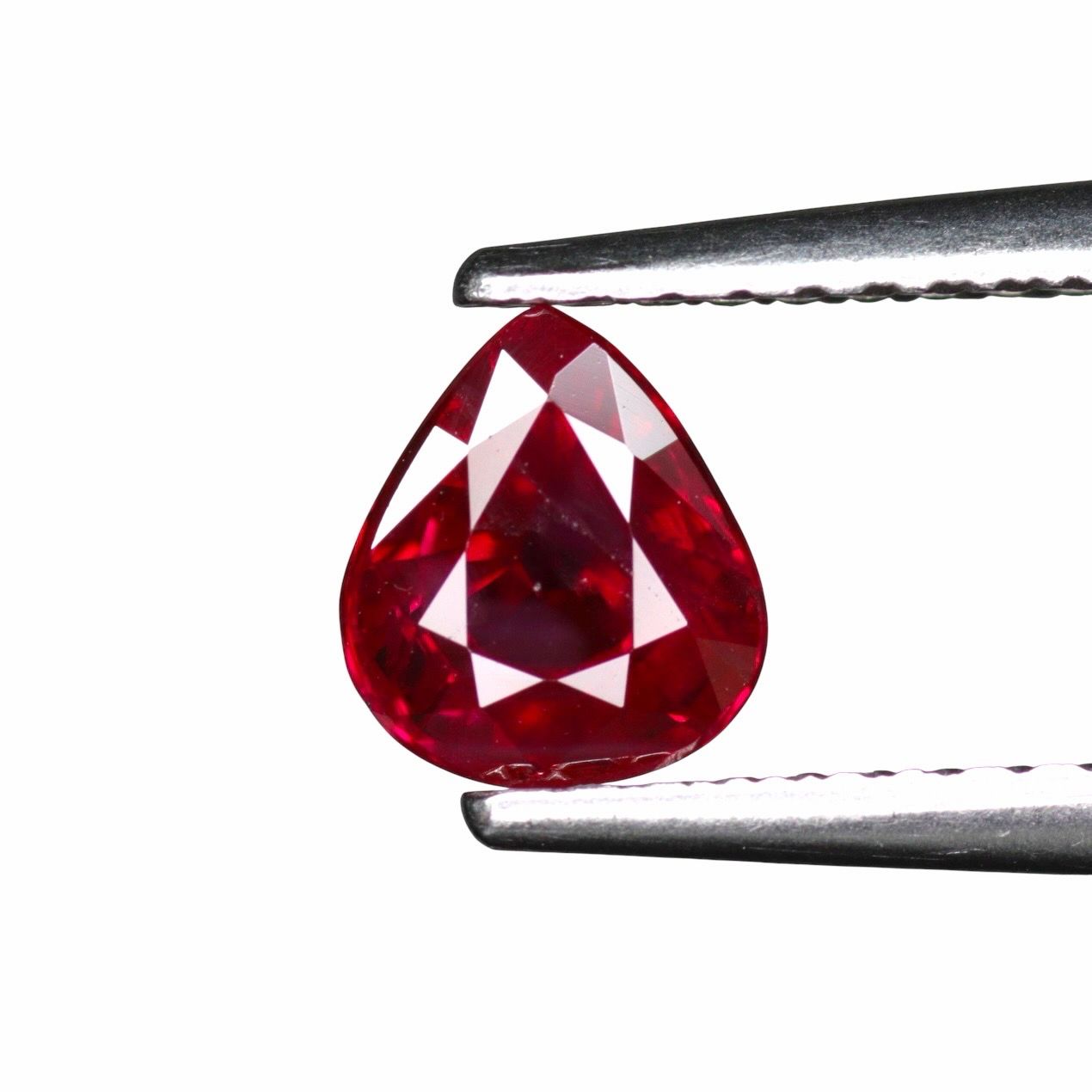 Rubis Rouge Sang de Pigeon 0.99 Ct - Chauffé