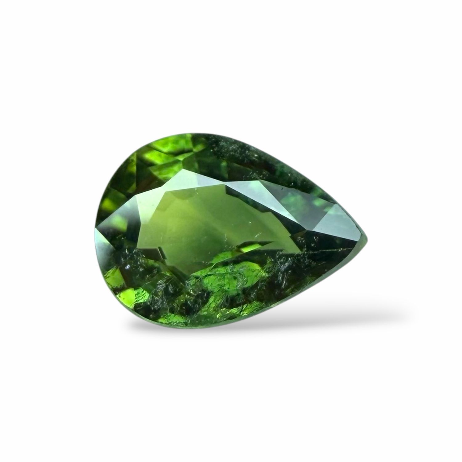 Saphir Vert 0.72 Ct - Chauffe traditionnelle Saphir Vert 0.72 Ct - Chauffe traditionnelle