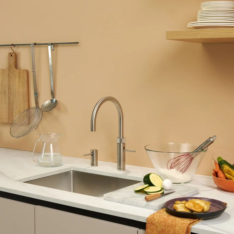 Quooker Fusion Round Stainless Steel Tap with Combi Boiling Water Tank with Cube