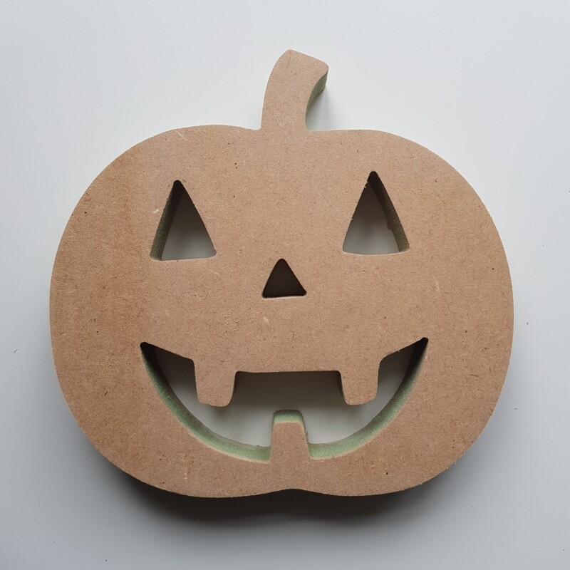 Pumpkin w/face 18mm