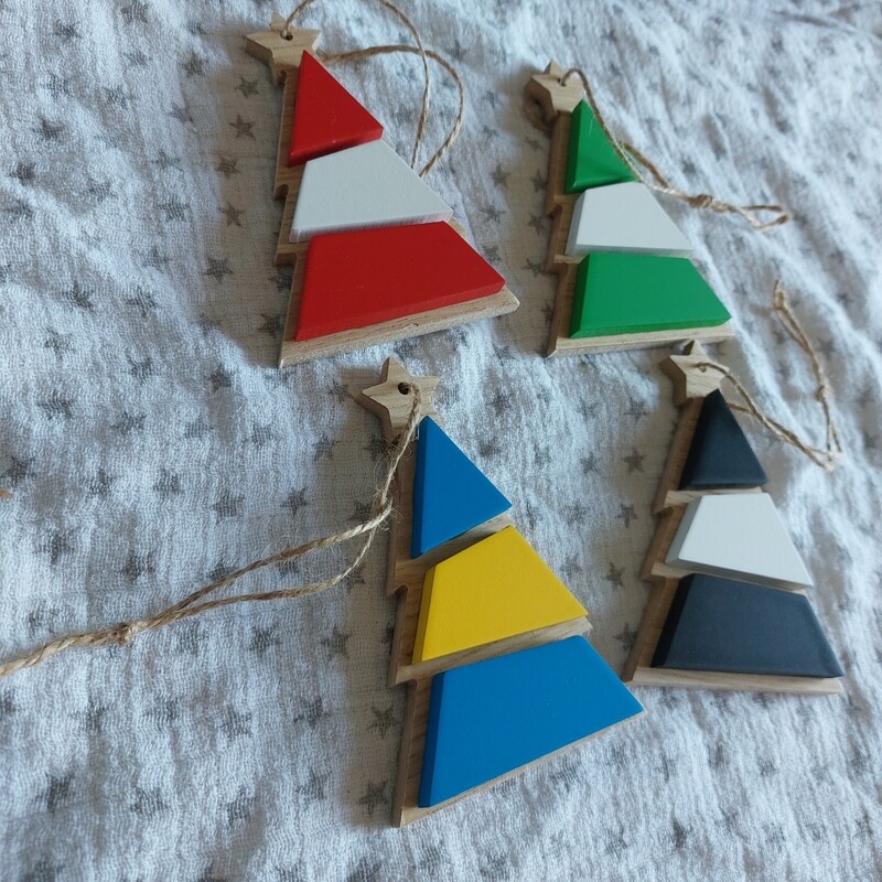 Loves me County Christmas Tree Decoration