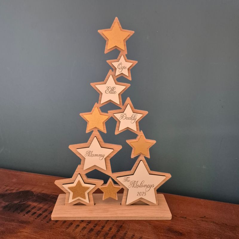 Oak Family Christmas Tree