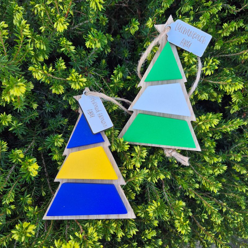 Loves me County Christmas Tree Decoration