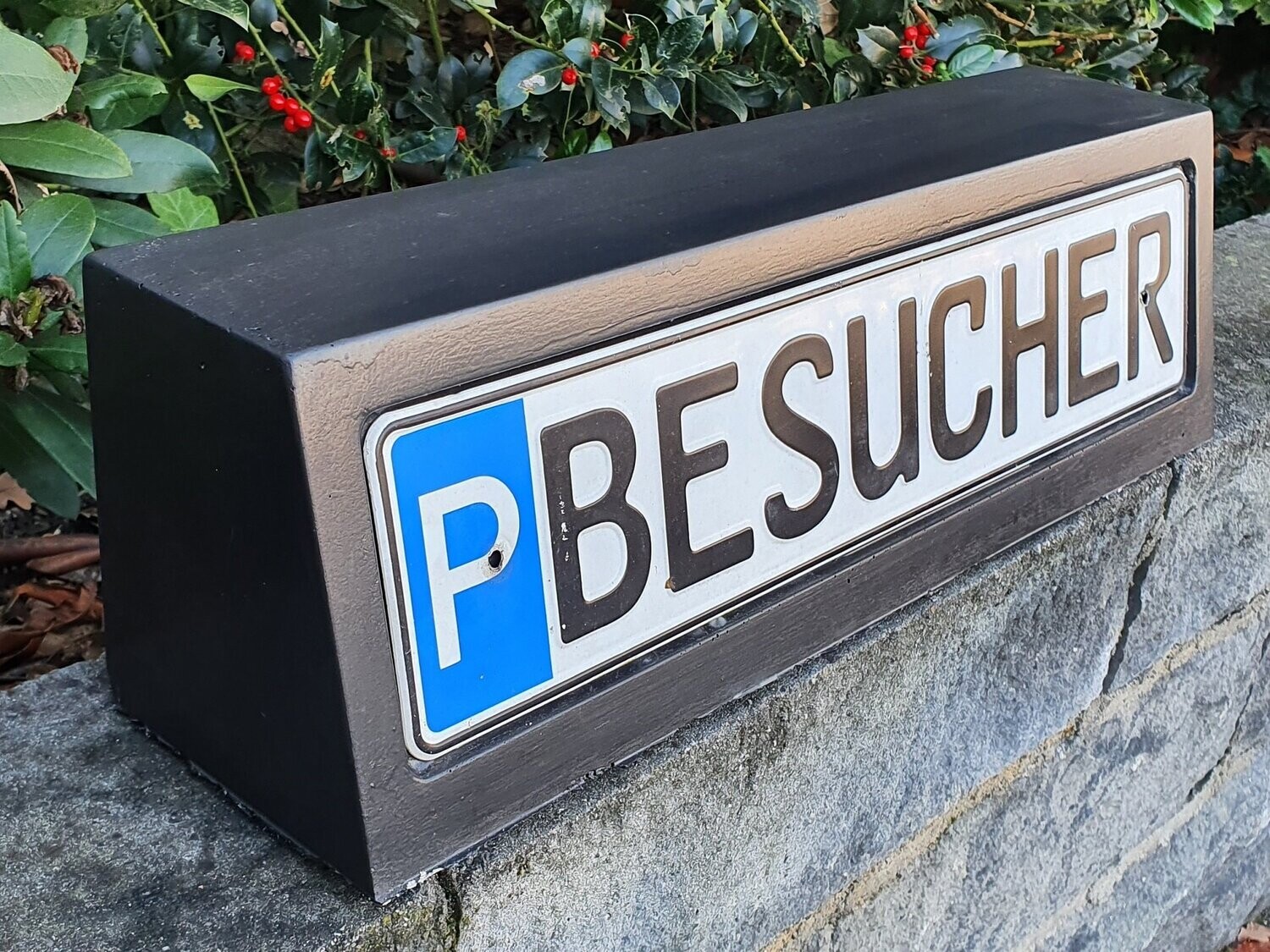 Nummernschildstein, Parkplatzkennzeichnungsstein, zweiseitig