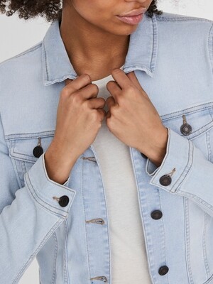 NMDEBRA L/S DENIM JACKET LB BG NOOS Light Blue Denim