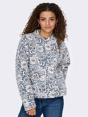 ONLHALLIE QUILTED JACKET OTW NOOS Cloud Dancer-BLUE TILE PRINT