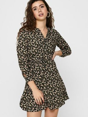 ONLCORY L/S V-NECK TUNIC WVN NOOS Black/SARAH DITSY FLO