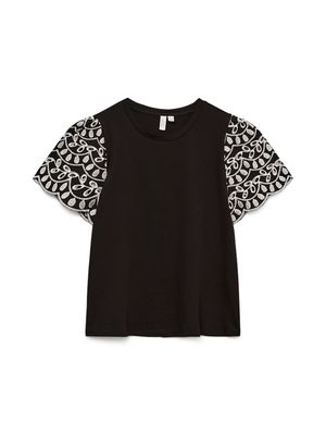 VMJASY S/S O-NECK TOP JRS BTQ Black-SNOW WHITE CONTRAST LACE