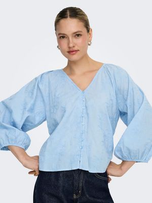 ONLZION 3/4 V-NECK EMB TOP WVN  Soft Chambray