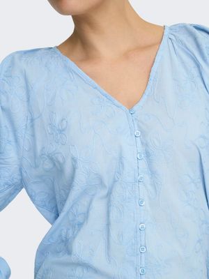 ONLZION 3/4 V-NECK EMB TOP WVN  Soft Chambray