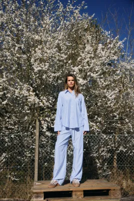 NMFRIDA L/S BUTTON SHIRT WVN BOX Sky Blue/WHITE