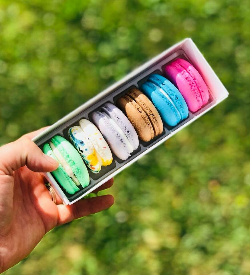 Macarons
Half Dozen Macarons
Half Dozen