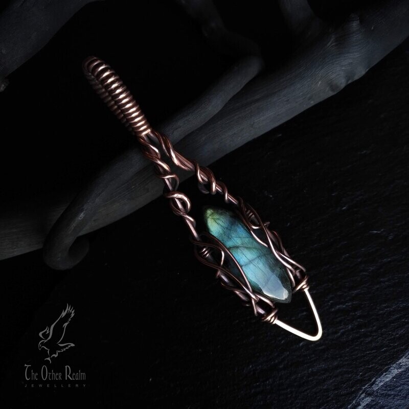 Green Labradorite Woodland Pendant