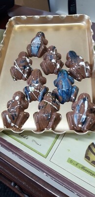 Chocolate Frog filled with Salted Caramel